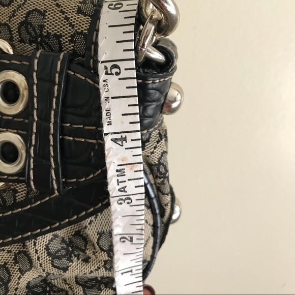 Authentic Guess shoulder bag - Picture 7 of 8